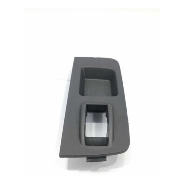 Moldura Botão Dianteiro Direito Fiat Palio Grand Siena 2014