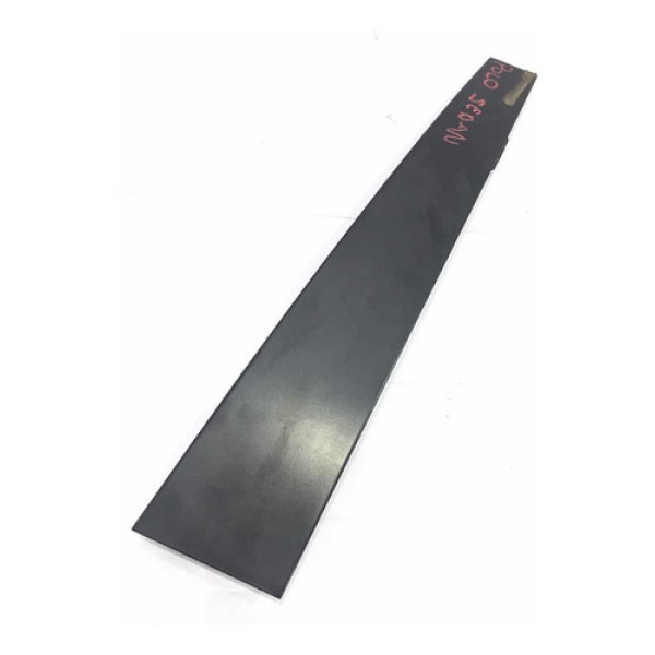 Moldura Quadro Janela Traseira Esquerda Vw Polo Sedan 2010