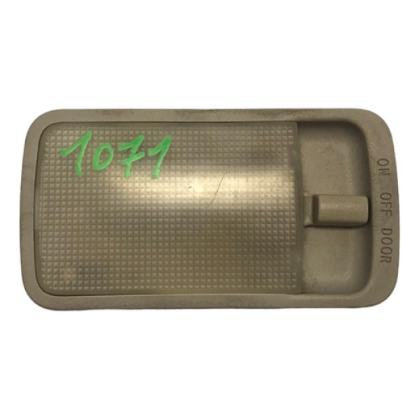 Luz Cortesia Central Toyota Corolla Fielder 2003/2008