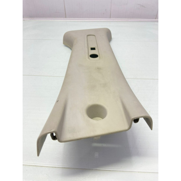 Moldura Superior Direita Coluna B  Renault Sandero 2015/2020