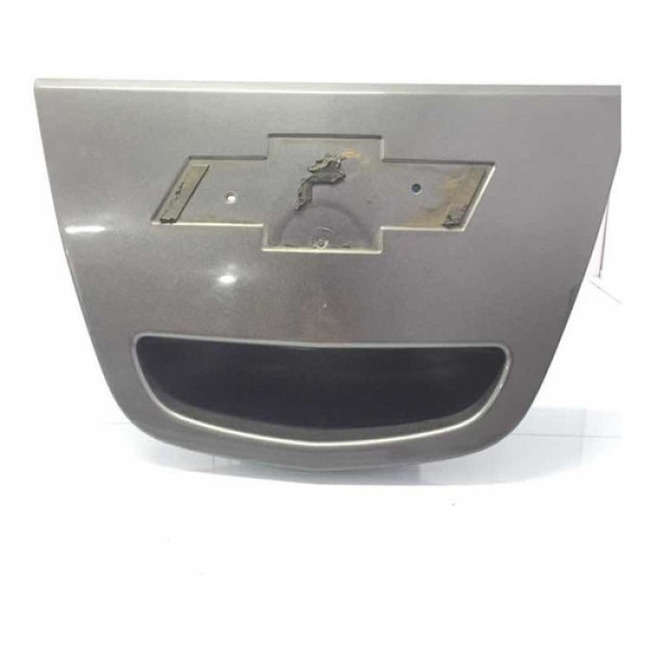 Moldura Acabamento Maçaneta Capô Traseiro Gm Spin 2013/2018