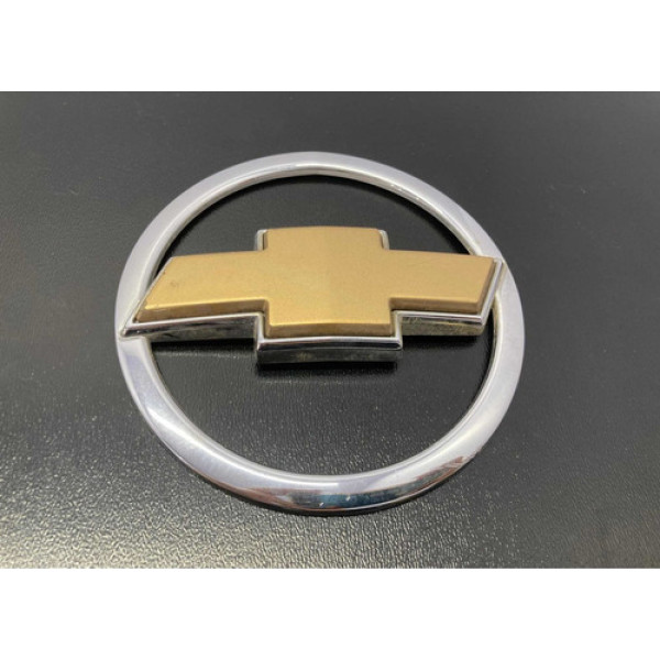 Emblema Chevrolet Capô Traseiro Gm Prisma 2010