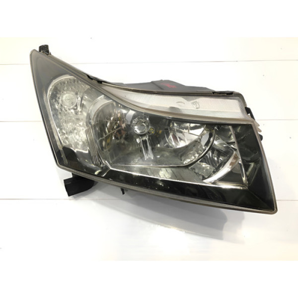 Farol Direito Paralelo Chevrolet Cruze 2012/2015 Direito