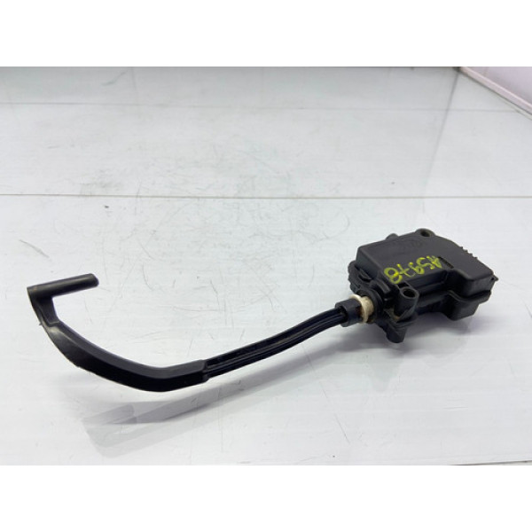 Moldura Botão Vidro Tras Esquerdo Honda Fit 09/14