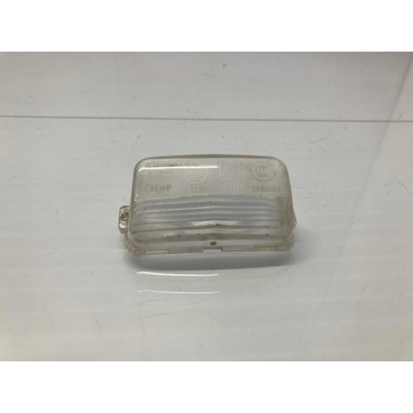 Capa Luz Placa Citroën C4 Lounge 2015