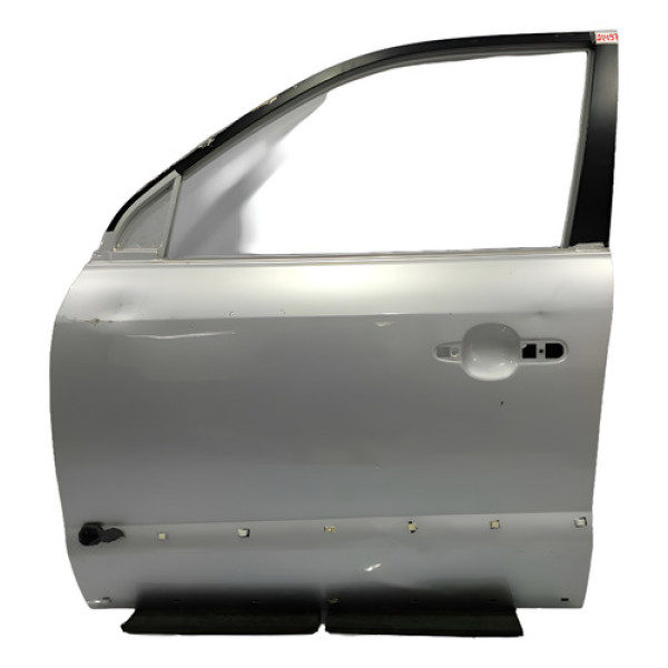 Porta Dianteira Esquerda Hyundai Tucson 2008/2013 C/detalhe - Dianteira - Esquerda - Prateado
