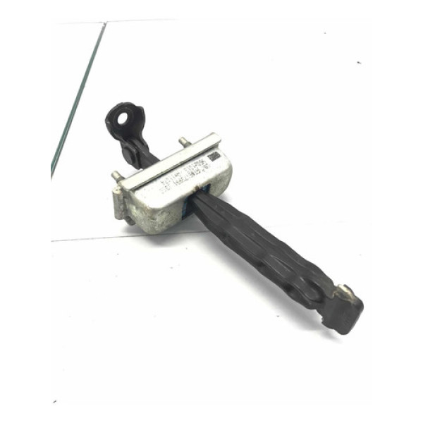 Limitador Dianteiro Direito Chevrolet Cruze 2012/2015