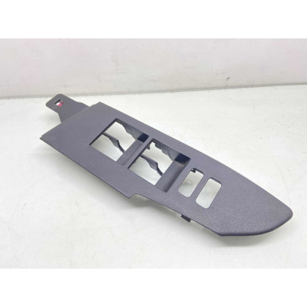 Moldura Botão Vidro Elét.  Dianteiro Esquerdo Toyota  15/18