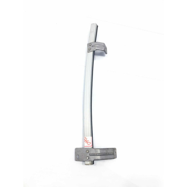 Guia Canaleta Suporte De Vidro D.e Nissan Versa 2016/2018