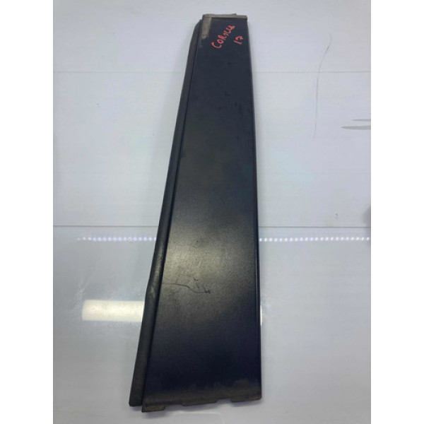 Moldura Quadro Janela Traseira Esquerda Toyota Corolla C/der