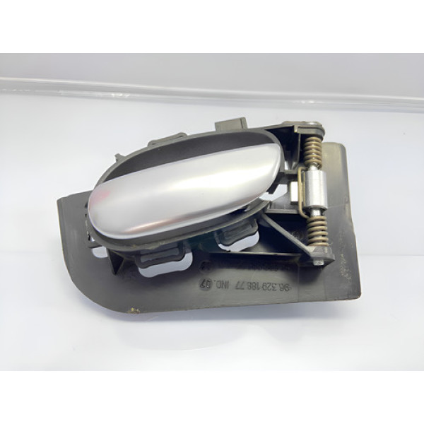 Puxador Interno Porta Diant/tras Direito Peugeot 206 2010 Dianteira/traseira