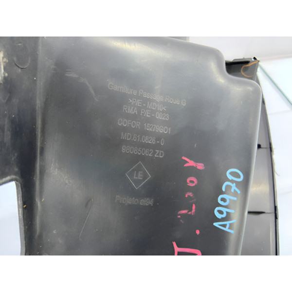 Soleira Porta Traseira Esquerda Peugeot 2008 2014/2021 Cinza-escuro