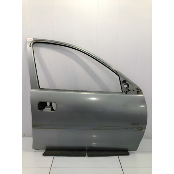 Porta Dianteira Direita Chevrolet Corsa 2000/2010 Dianteira Direita Cinza