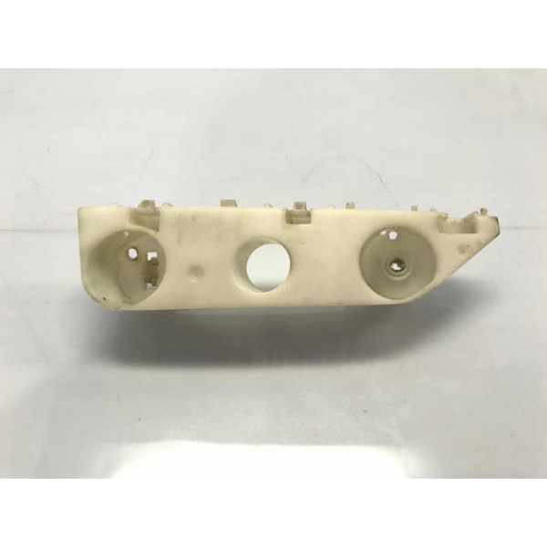 Guia Pára-choque Direito Nissan March 2011/2015