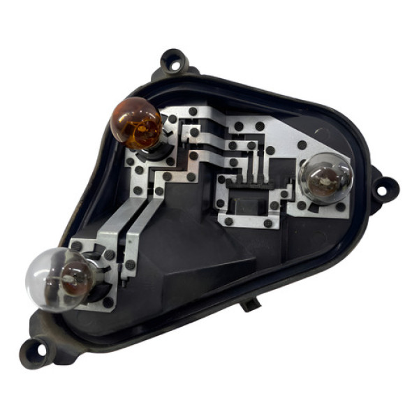 Circuito Soquete Lanterna Esq Chevrolet Prisma 13/19 46973 Esquerdo/motorista Cinza