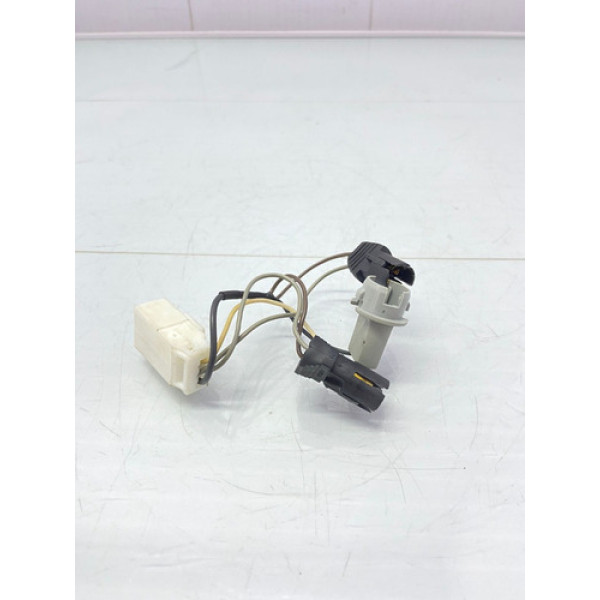 Chicote Lanterna Esquerda Tampa Fiat Grand Siena 2012/2020