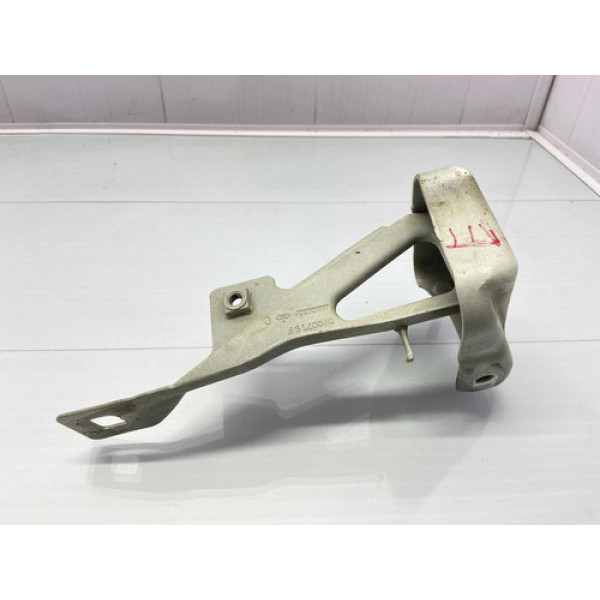 Suporte Pará-lama Esquerdo Renault Kangoo 2011/2018