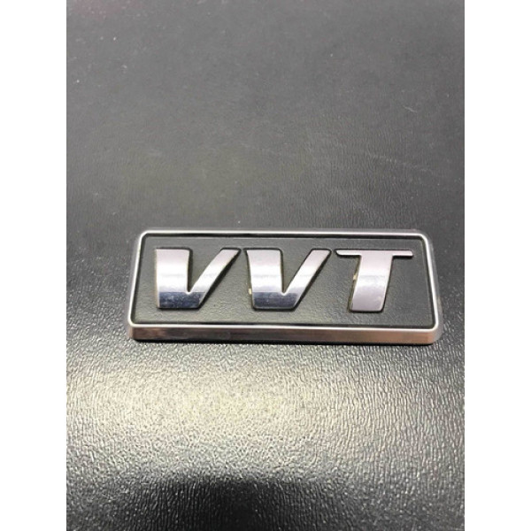 Emblema Vvt Dianteiro Direito Jac J3 Hatch 2012
