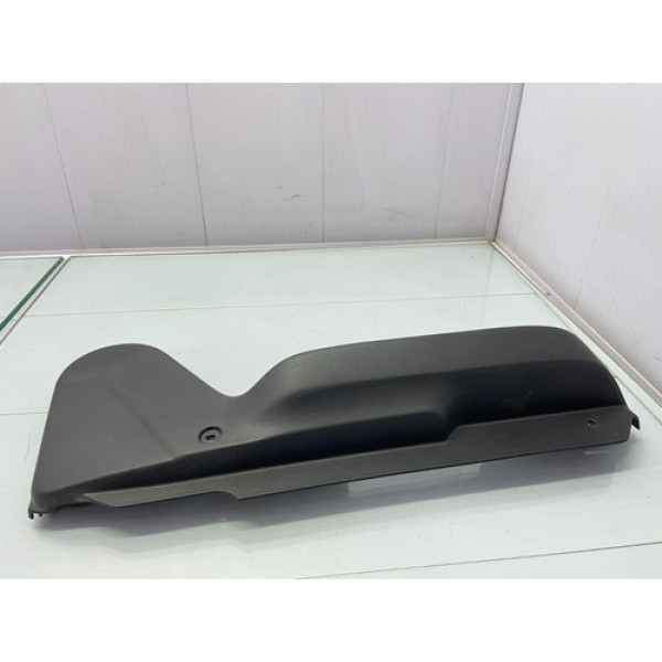 Moldura Banco Traseiro Direito Mitsubishi Outlander 12/15