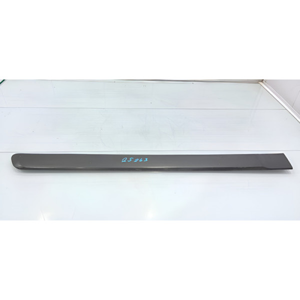 Friso Carro Porta Traseira Direita Chevrolet Celta 2002/14 Preto