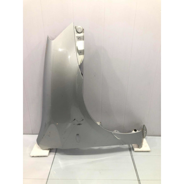 Pára-lama Direito Toyota Etios 2013/2021 C/pisca C/detalhe