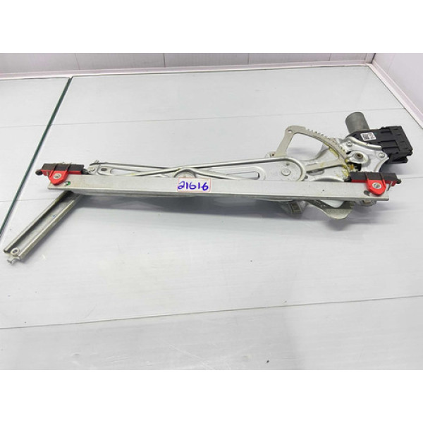 Máquina De Vidro Dianteira Direita Toyota Hilux 2020/2022