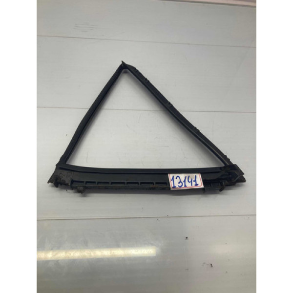 Borracha Do Vidro Vigia Traseiro Direito Toyota Corolla 2015