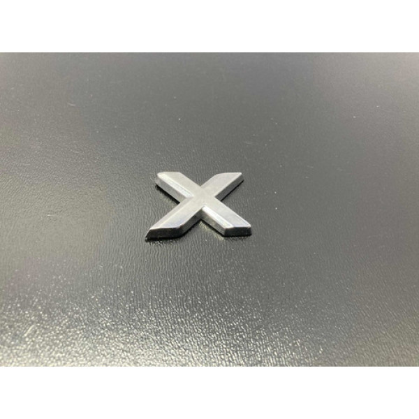 Emblema X Capô Traseiro Toyota Etios 2013-2021