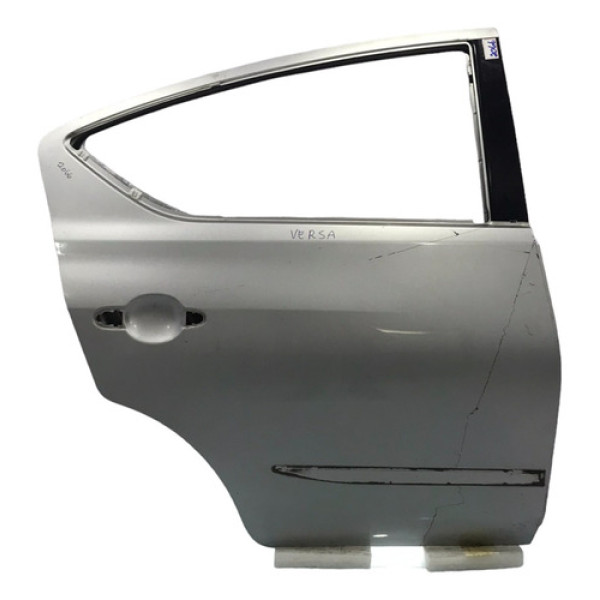 Porta Traseira Direita Nissan Versa 2017/2021 - Traseira - Direito - Prata
