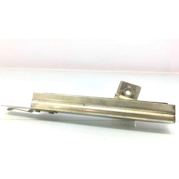 Guia Vidro Porta T.d Volkswagen Volkswagen G5/g6 2012 Prateado