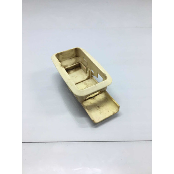 Acabamento Dianteiro Esquerdo Volkswagen Polo 2003/2015