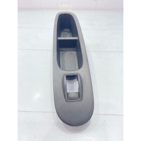 Moldura Botão Vidro Dianteiro Direito Fiat Punto 2008/2018