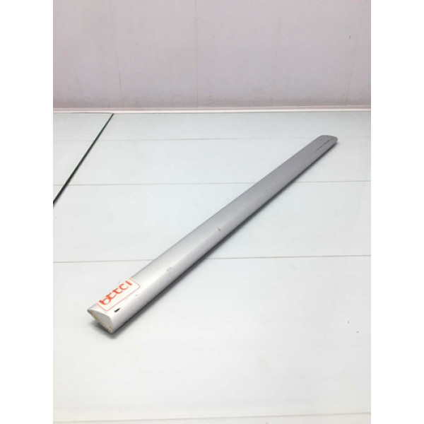 Friso Traseiro Direito Volkswagen Polo Sedan 2012 C/detalhes