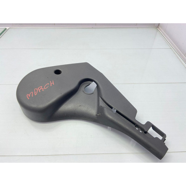 Moldura Banco Dianteiro Direito Nissan March 2011/2015