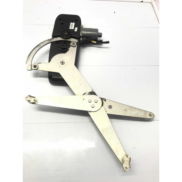 Máquina De Vidro Dianteiro Direito Chevrolet Corsa 2001/2008