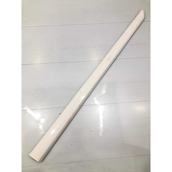 Friso Lateral Dianteiro Esquerdo Chevrolet Onix 2013/2019