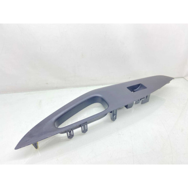 Moldura Botão Vidro Traseira Direita Toyota Corolla 2020/21