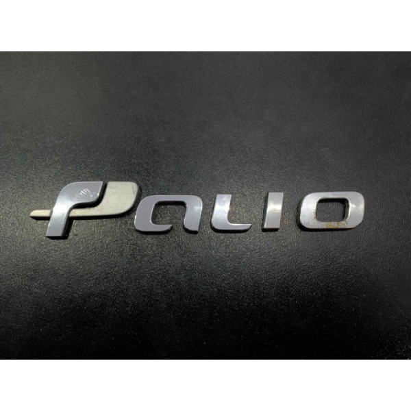 Emblema Palio Capô Traseiro Fiat Palio Attractive 2013