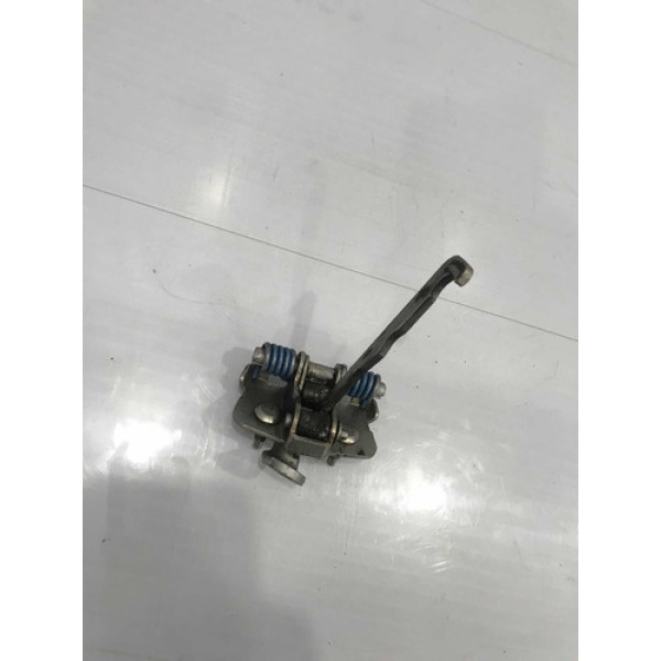 Limitador Traseiro Direito Renault Logan 2013