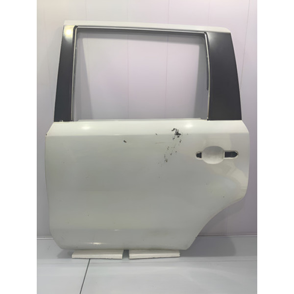 Porta Traseira Esquerda Nissan Livina 2010/2015 C/ Detalhes - Traseira - Esquerda - Prateado