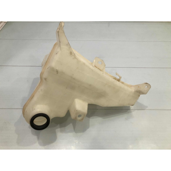 Reservatório Água Pára-brisa Toyota Hilux 2020/2023