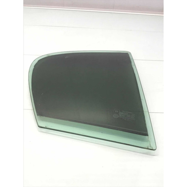 Vidro Vigia Traseiro Direito Chevrolet Vectra Sedan 06/12