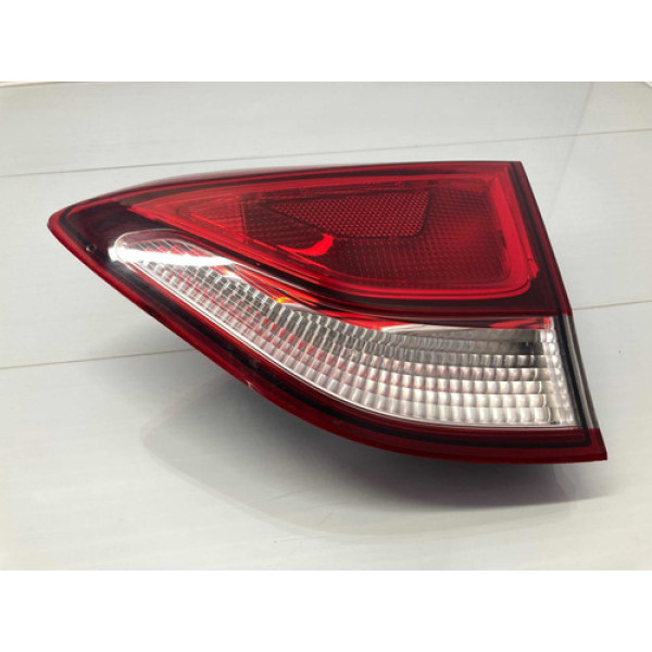 Lanterna Capô Traseiro Gm Spin 2020