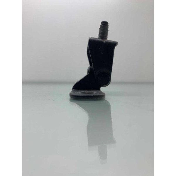 Dobradiça Porta Dianteira Direita Chevrolet Onix 2013/2019