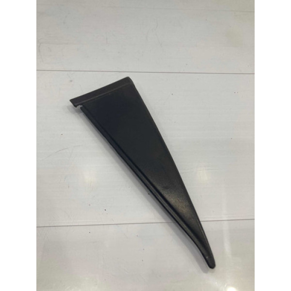 Acabamento Externo Traseiro Direito Gm Corsa Classic 00-10