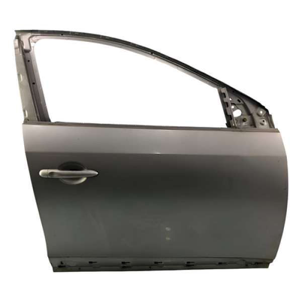 Porta Dianteira Direita Renault Fluence 2011/2018 46631 Dianteira Direita Prata
