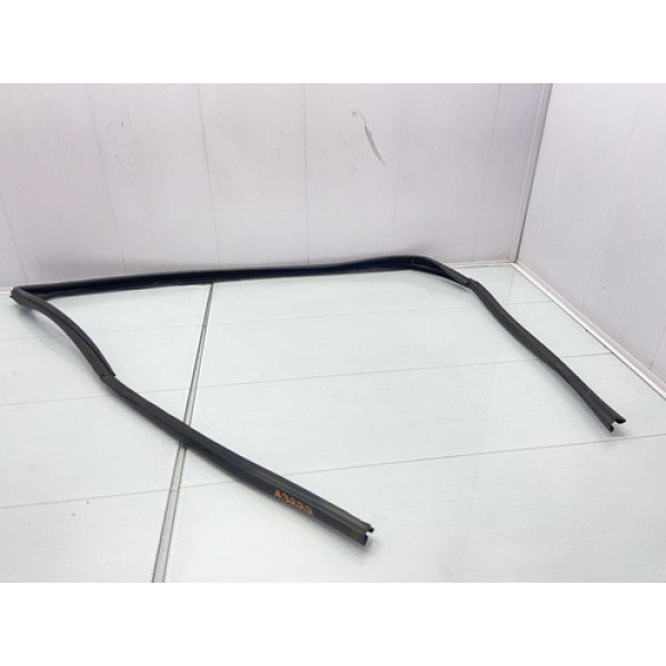 Borracha Canaleta Porta Dian. Direita Gm Montana 2012/2018