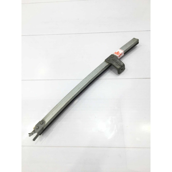 Guia Canaleta Vidro Dianteiro Esquerdo Nissan Tiida 09/15