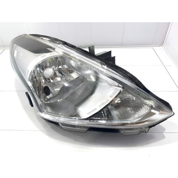 Farol Direito Nissan Versa 2015/2019 Direito