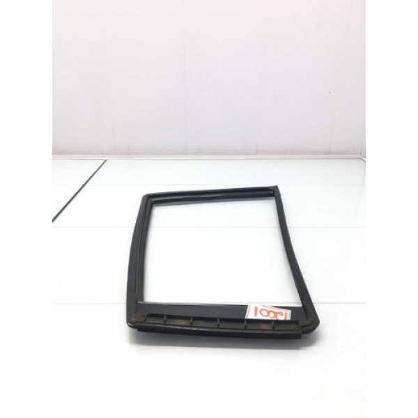 Borracha Vidro Vigia Traseiro Direito Nissan Tiida 2012/2015